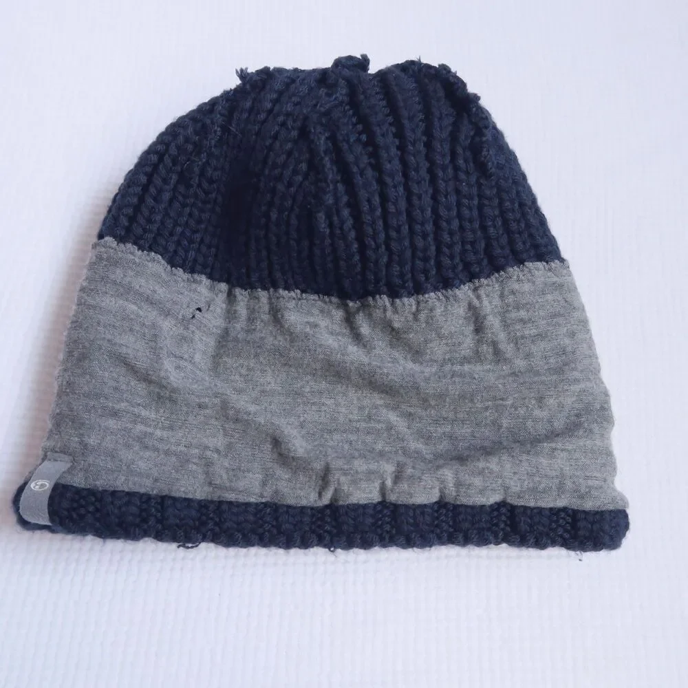 ICEBREAKER Blue Zig Pom Beanie One Size Wool Blend Winter Hat Lined Outdoor